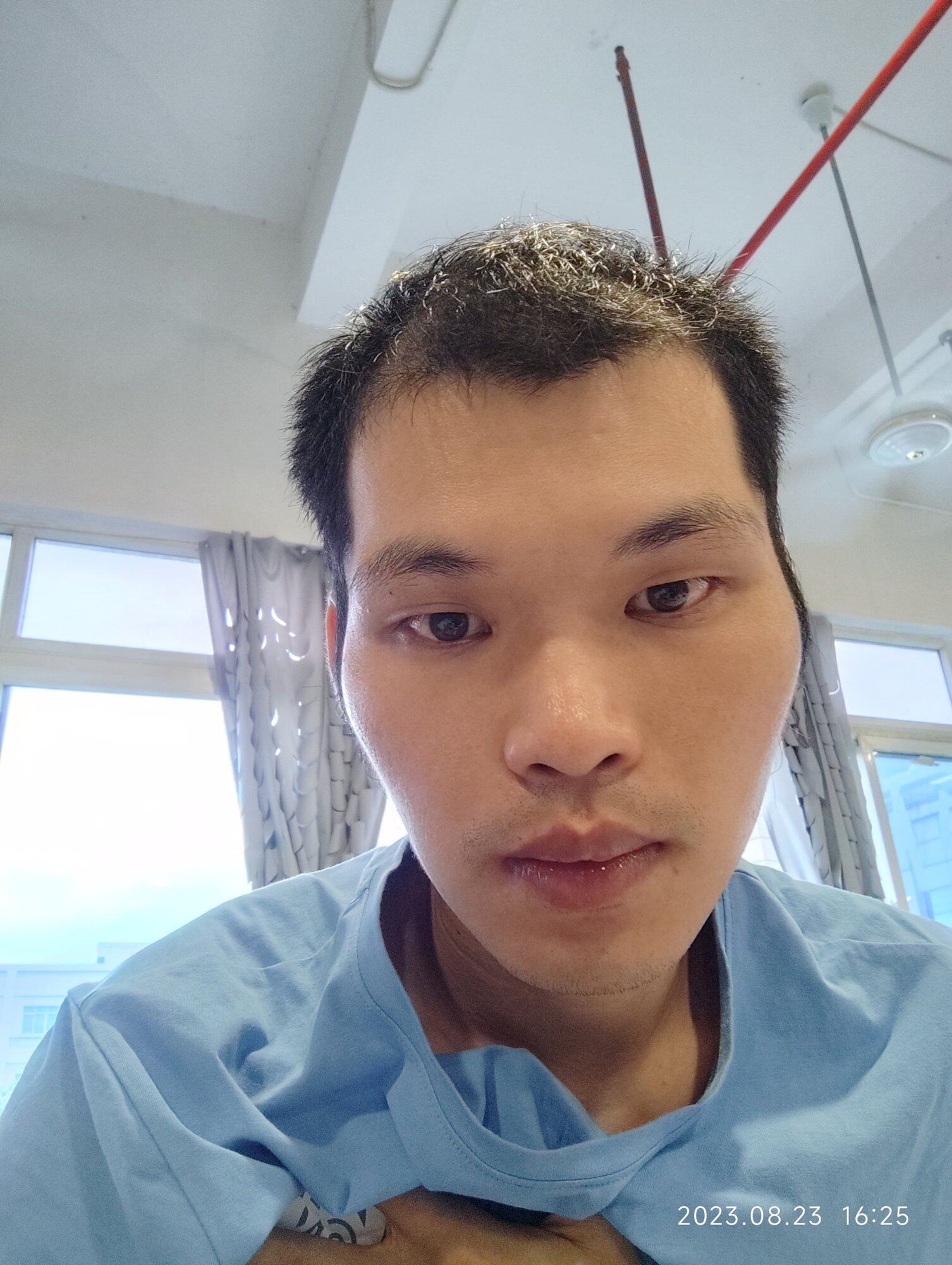 好烦，近年来失眠很严重，明明很困就是睡不着，天天2点多入睡