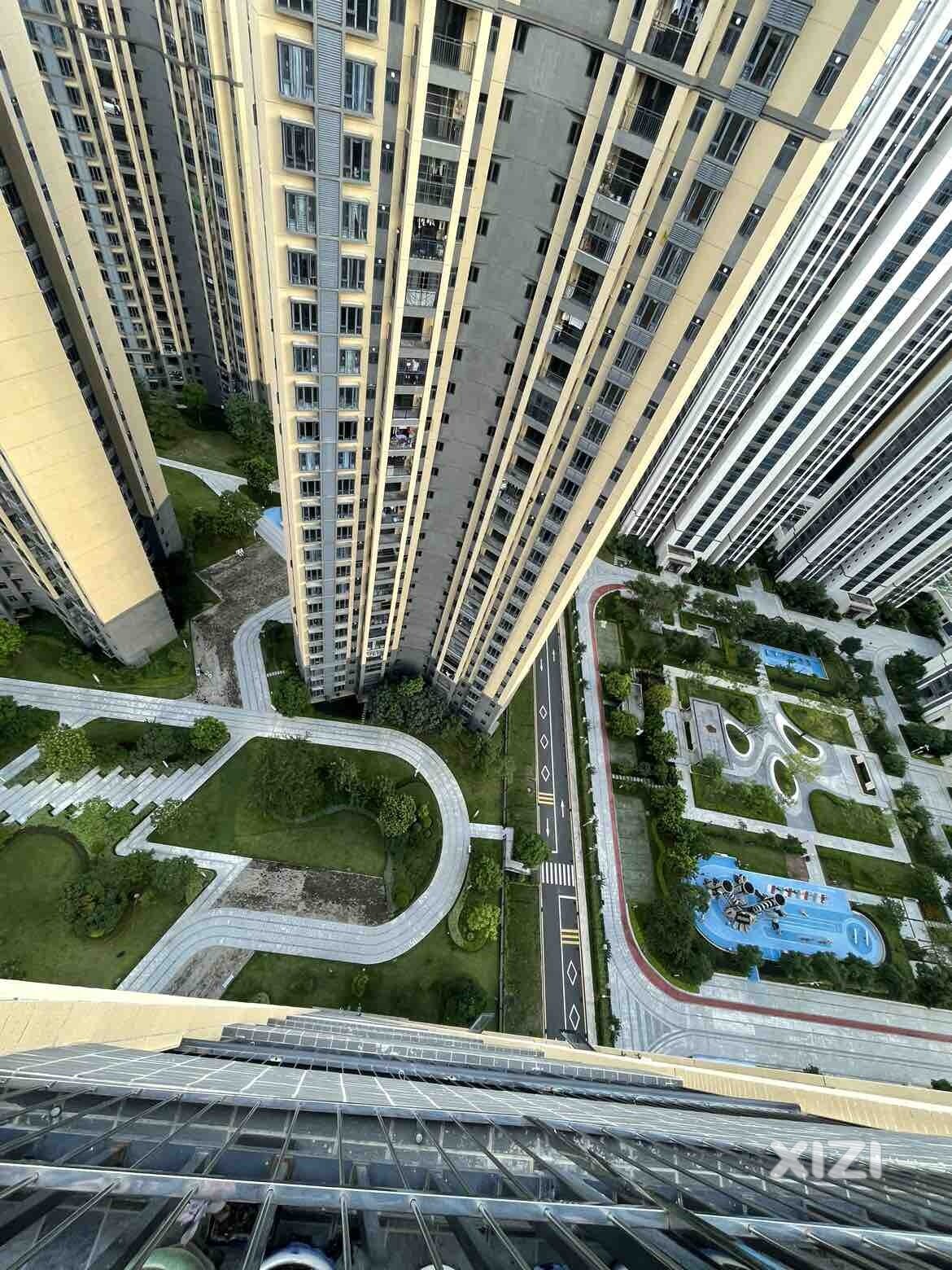 又崩一声巨响