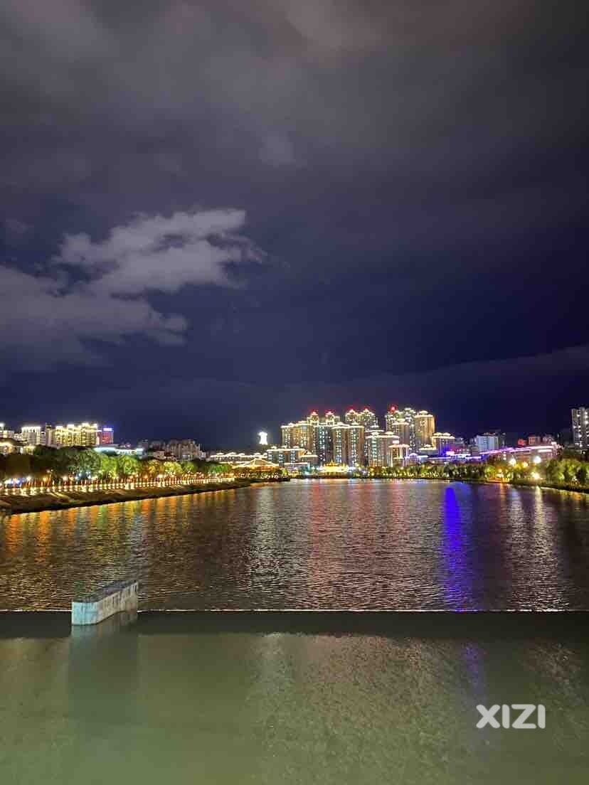 美丽的夜色多宁静！