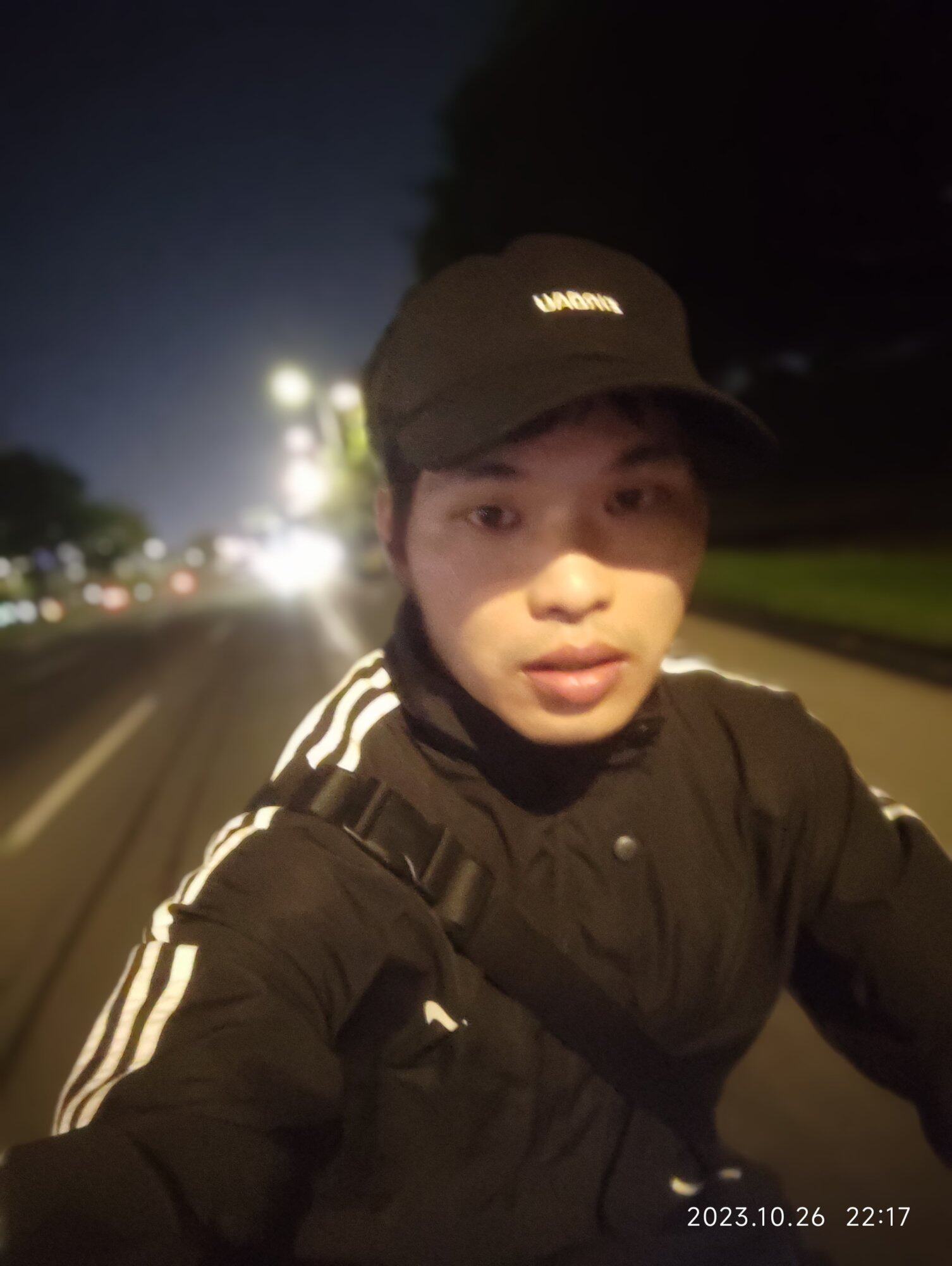 你有没有妹子介绍的，给你1万介绍费