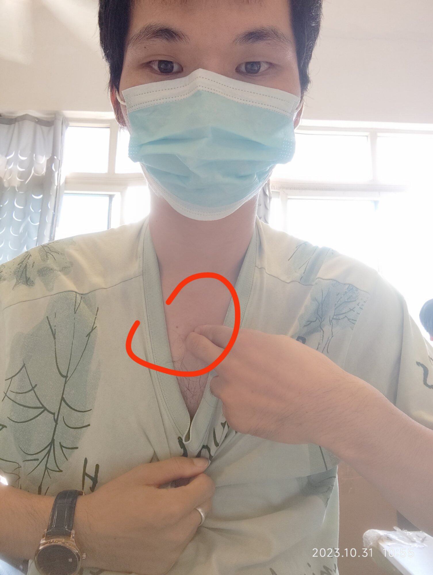 这里有点不舒服，是不是心脏？