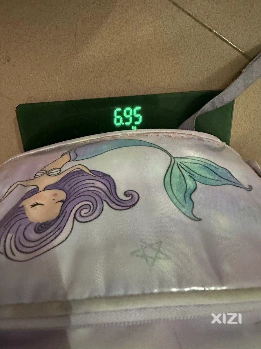 你们小孩的书包有多重？