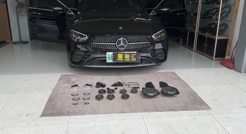 23款奔驰E350eL升级小柏林音响 13个扬声器一个功放 590w