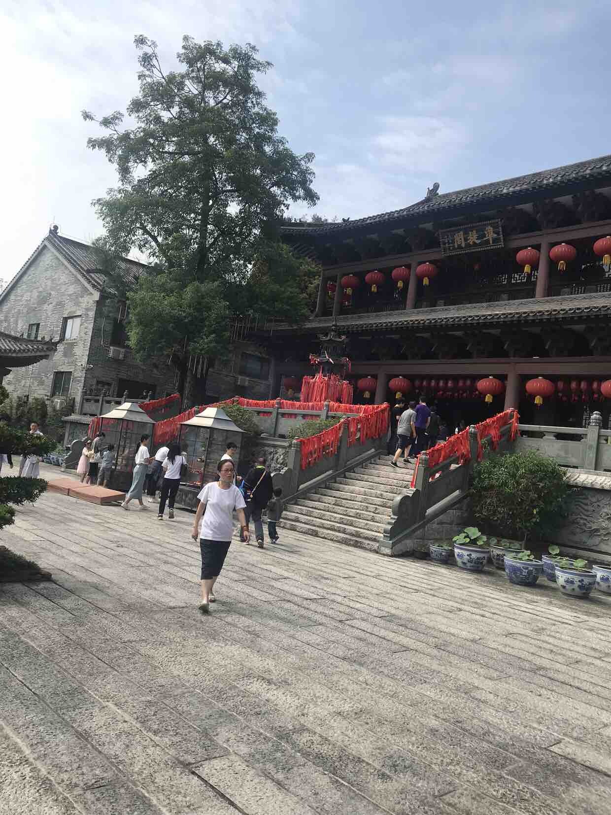 祝大家节日快乐