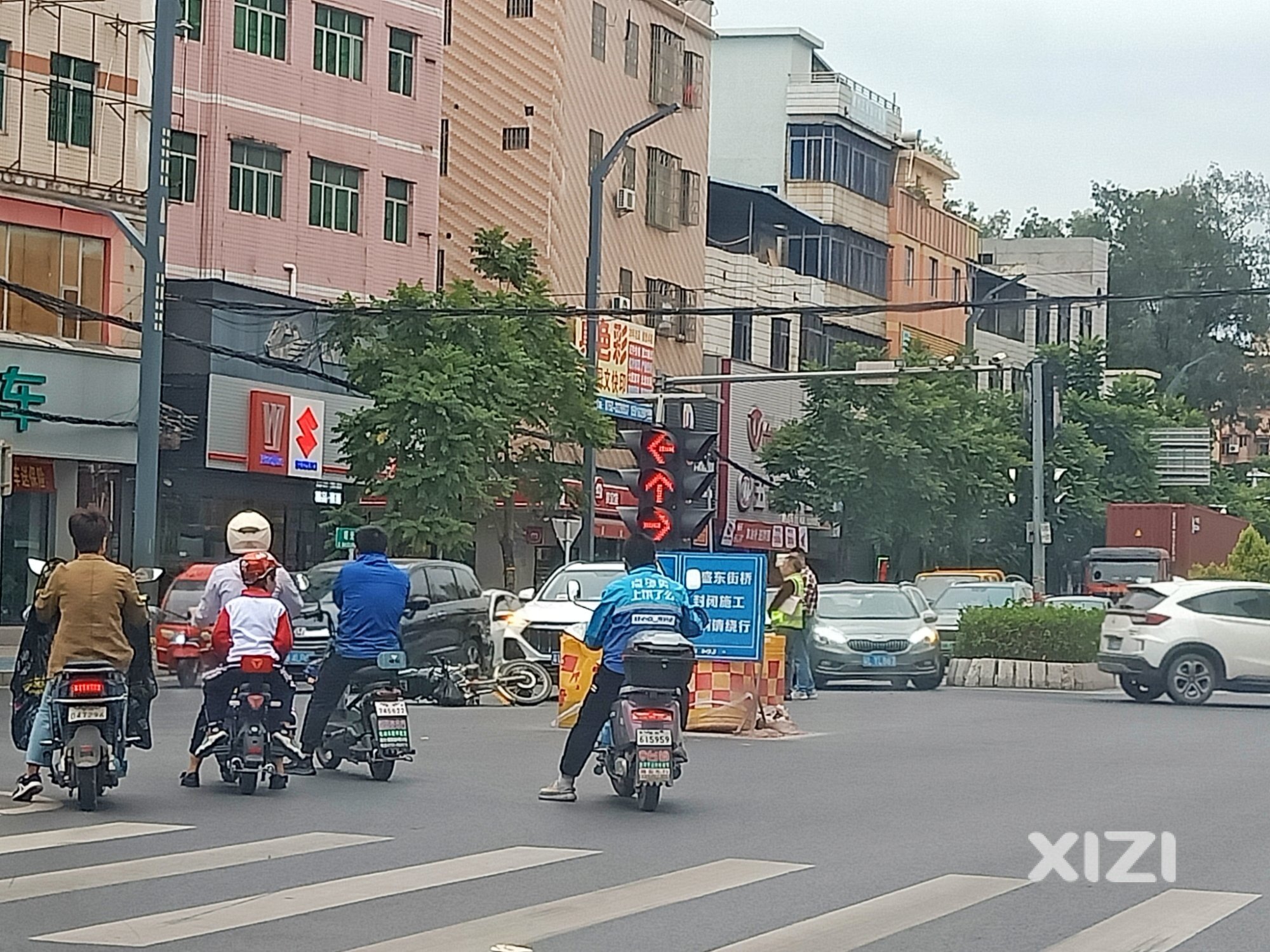 大清早交通事故，甘大镬