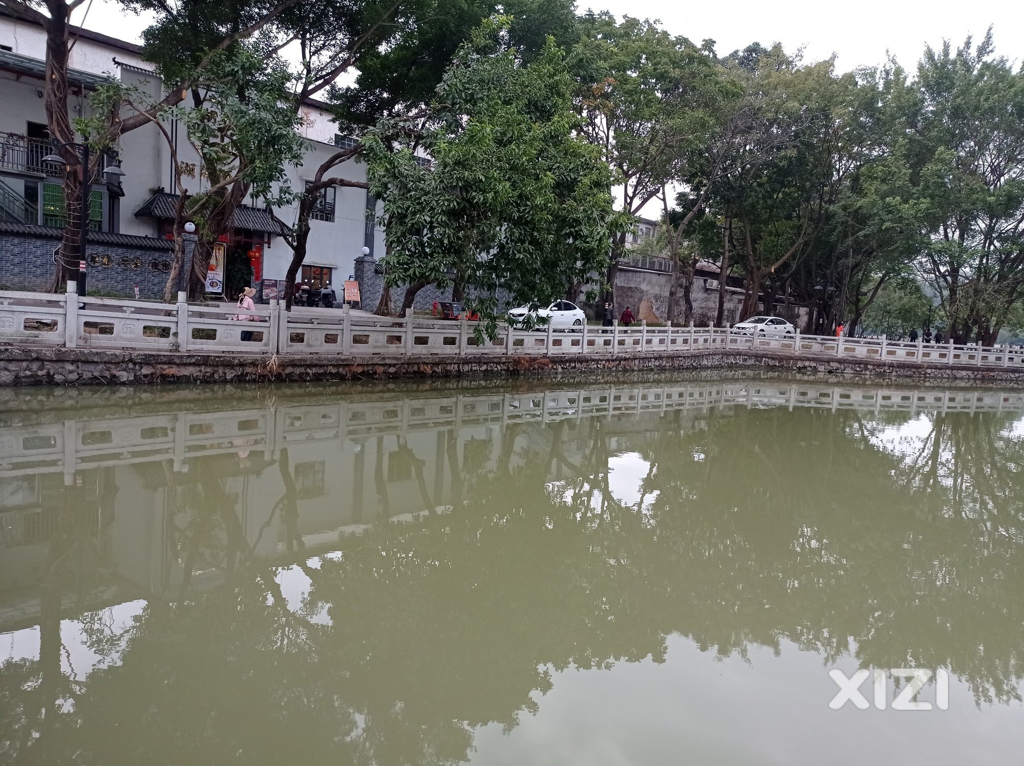 这里的湖面终于干净了，真好！