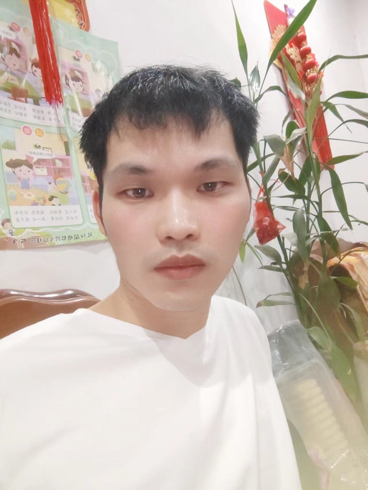往事不回头，愿眼中总有光芒。祝自己30岁生日快乐，身体健康