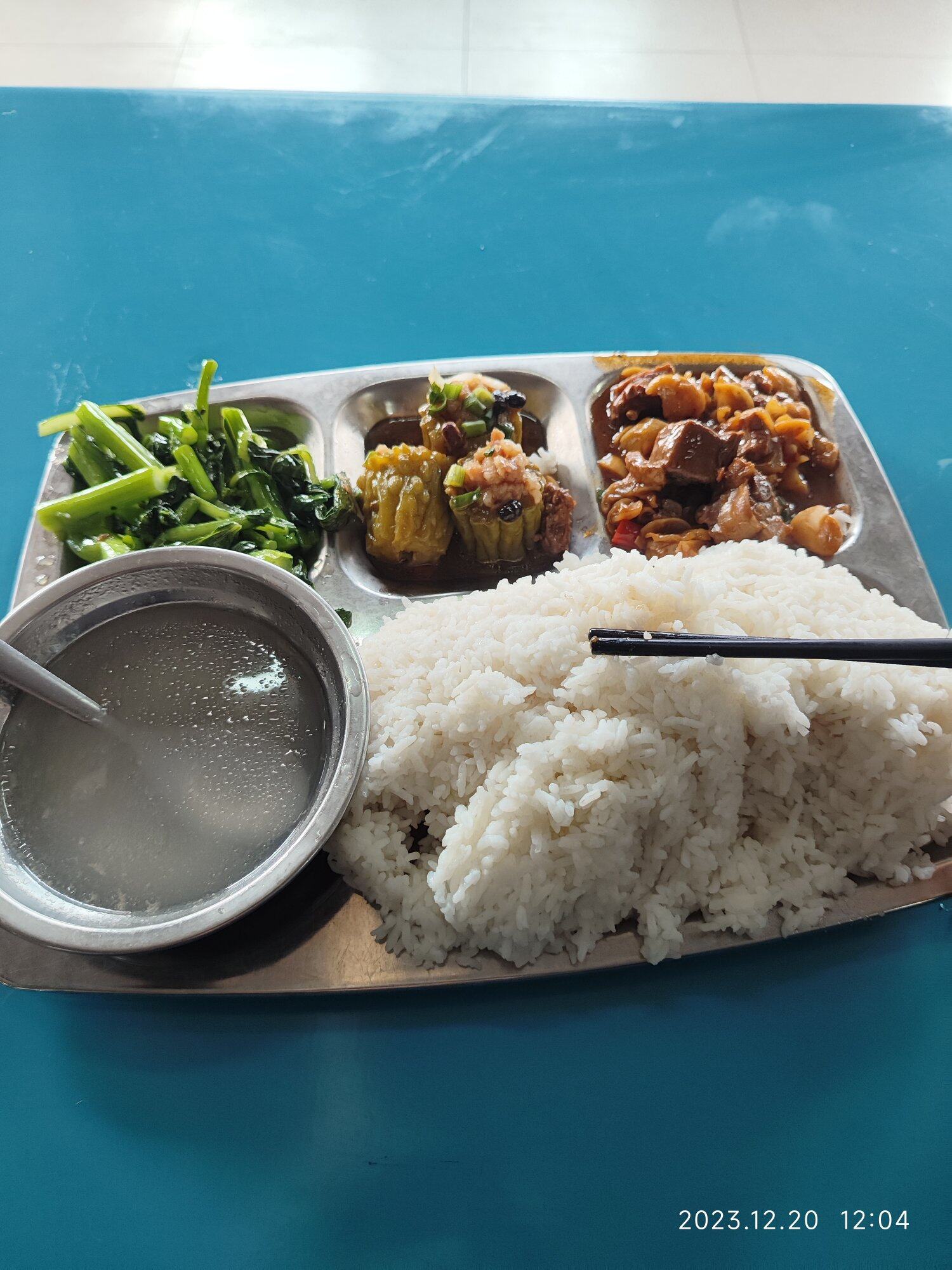 唉，天天吃这么多饭，