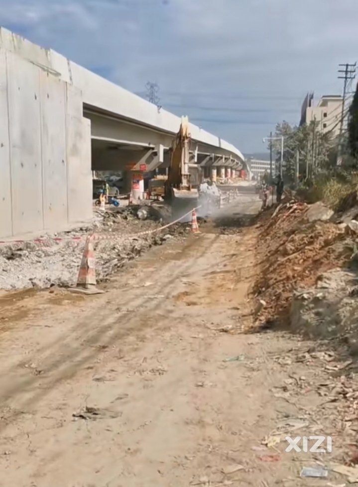 吉隆大道与深汕大道全面升级改造双向车道，成为实现两地一体化生活圈