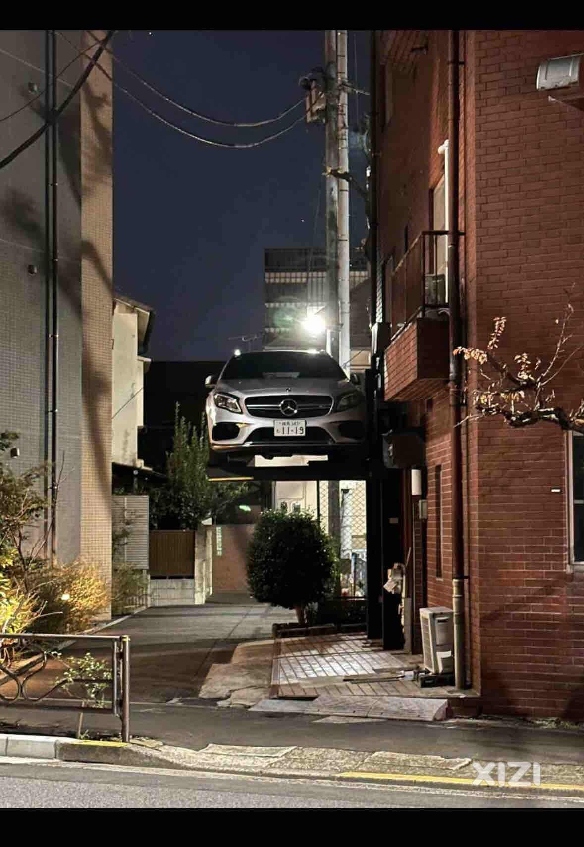 这样停车安全不？违规不？