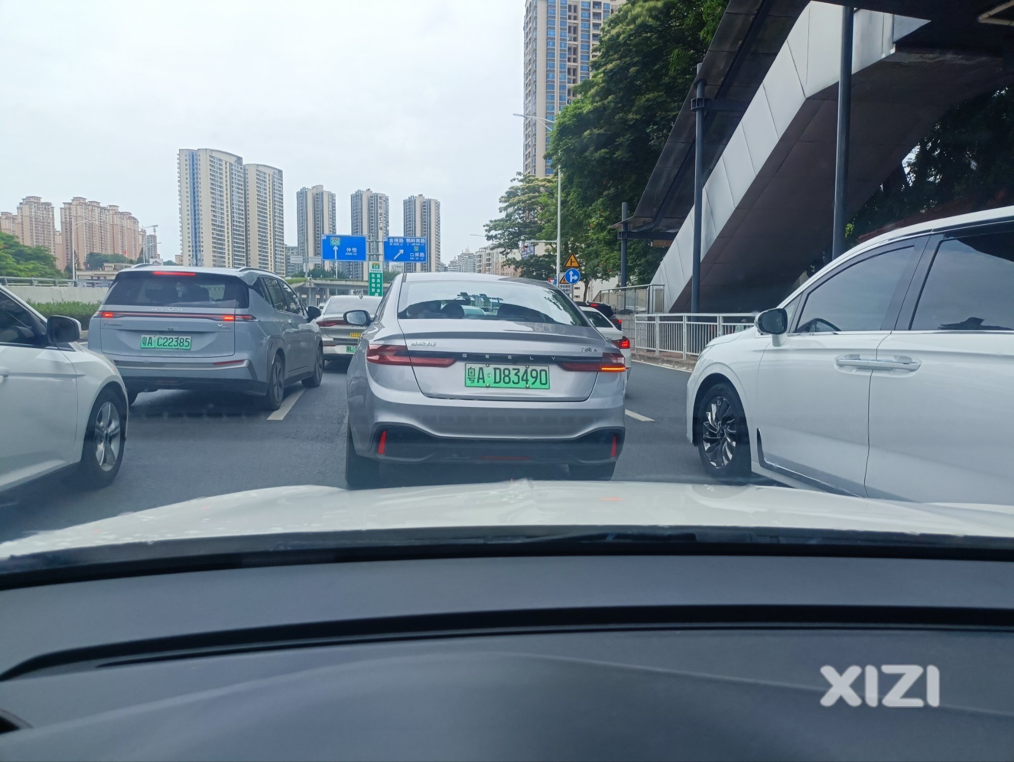 一天到晚都是堵车