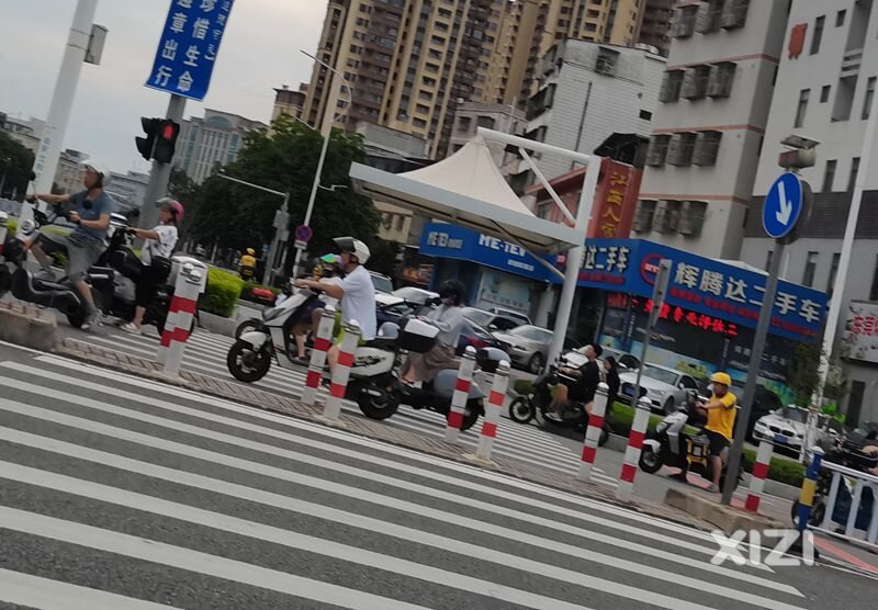 堵车不算什么，堵人都很常见