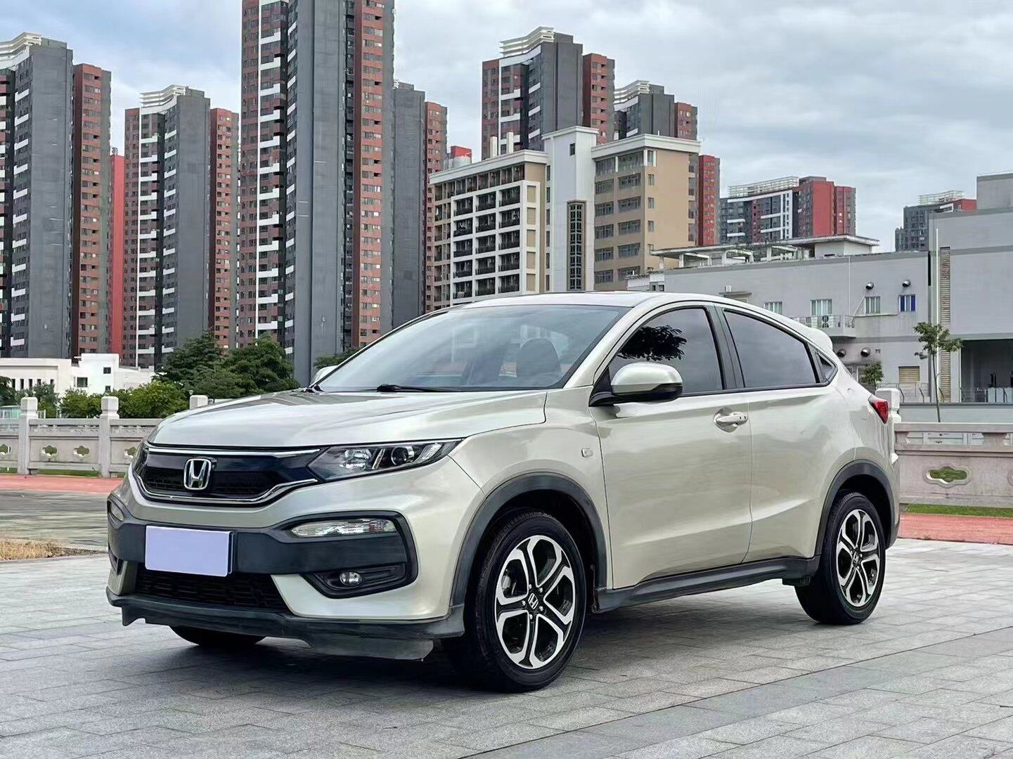 同事换车了，叫我帮她卖出去，6万元，17年9月，1.8L舒适版本田XRV