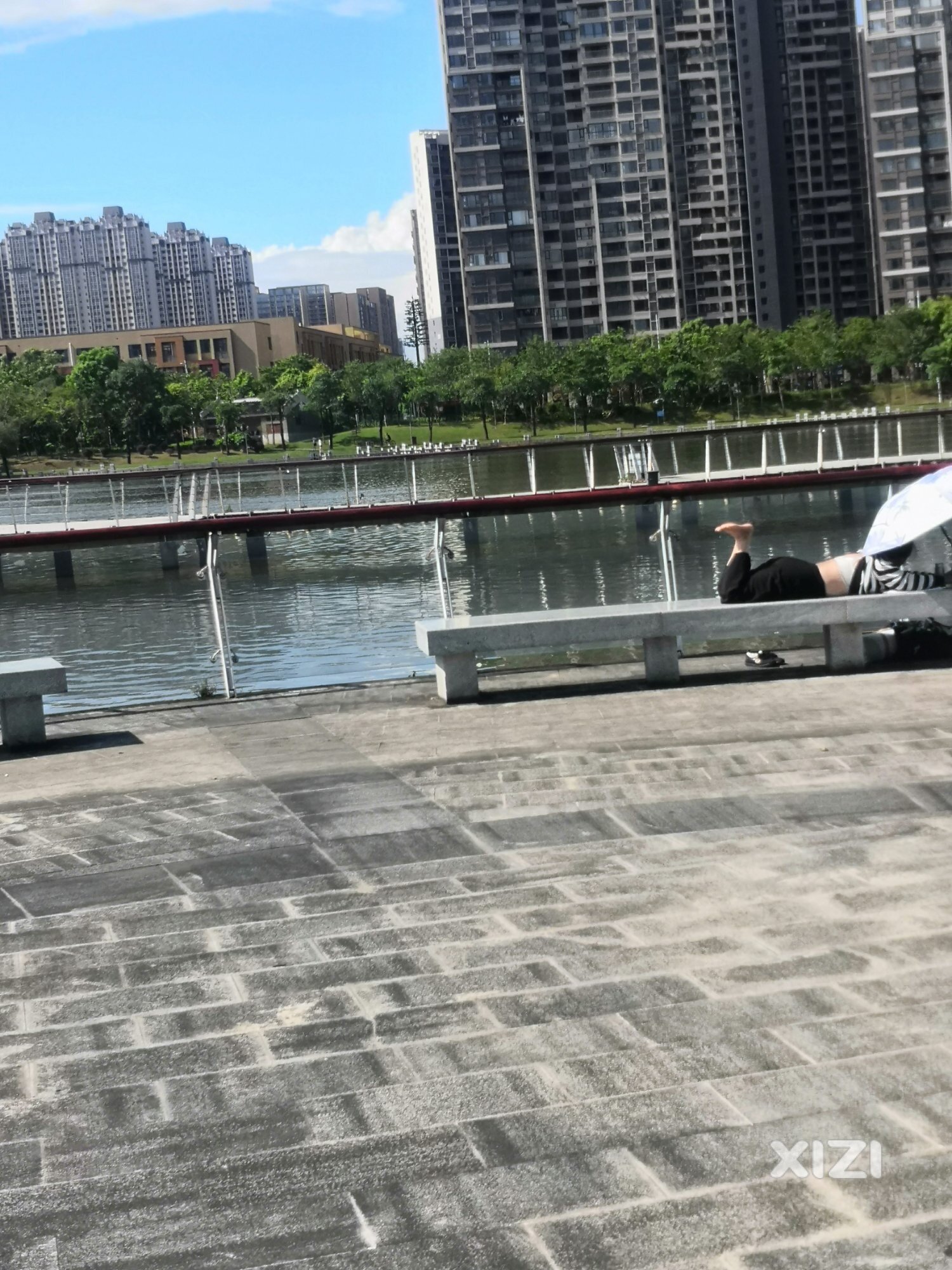 现在的大姐也是够拼的