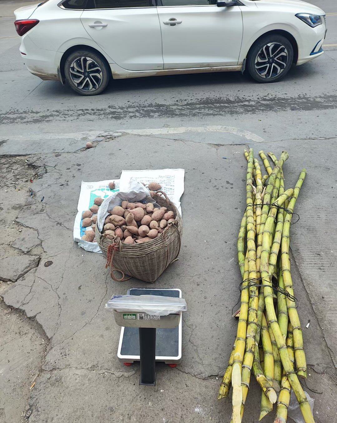 香蕉被我爸妈拿去送人了，弄得我没香蕉卖了