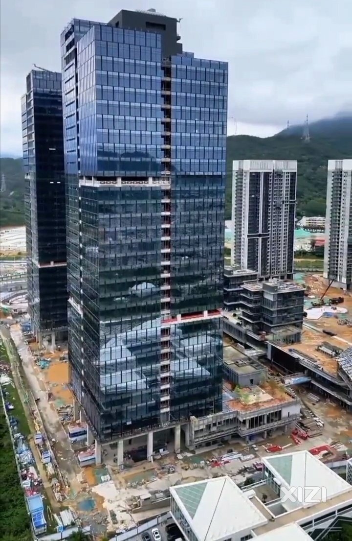 惠东吉隆临深科大中心，最高248.3米，超大型商业免税区
