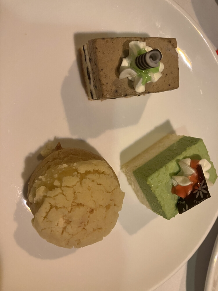 世贸旋转餐厅