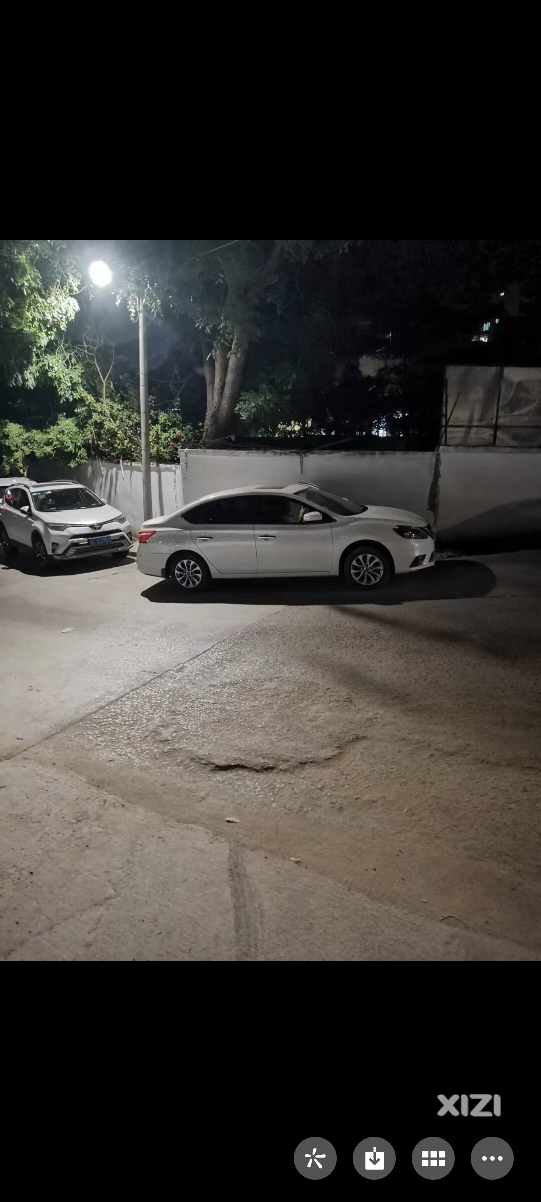 黄排苗苗幼儿园大路经常堵车
