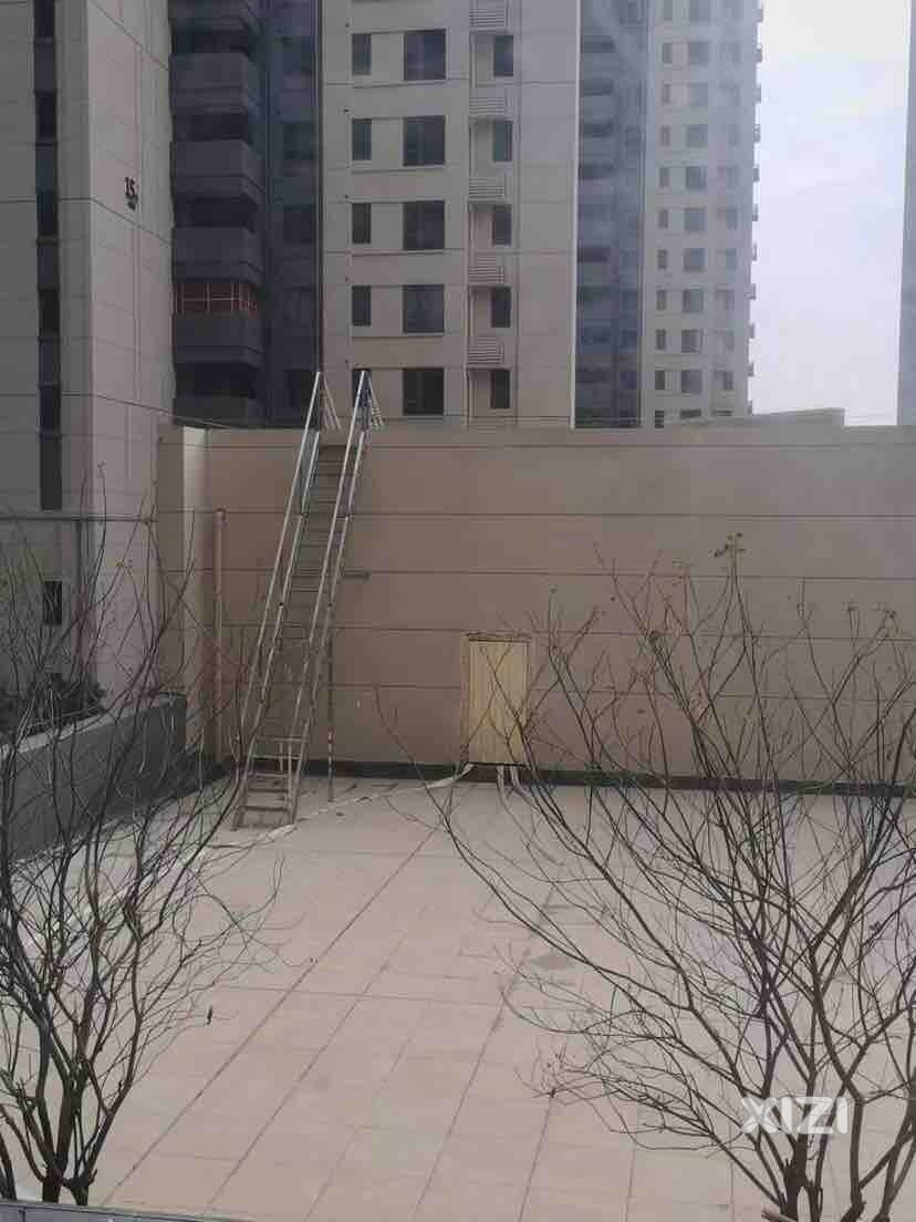 马安中海阅江府二期商户违规拆墙