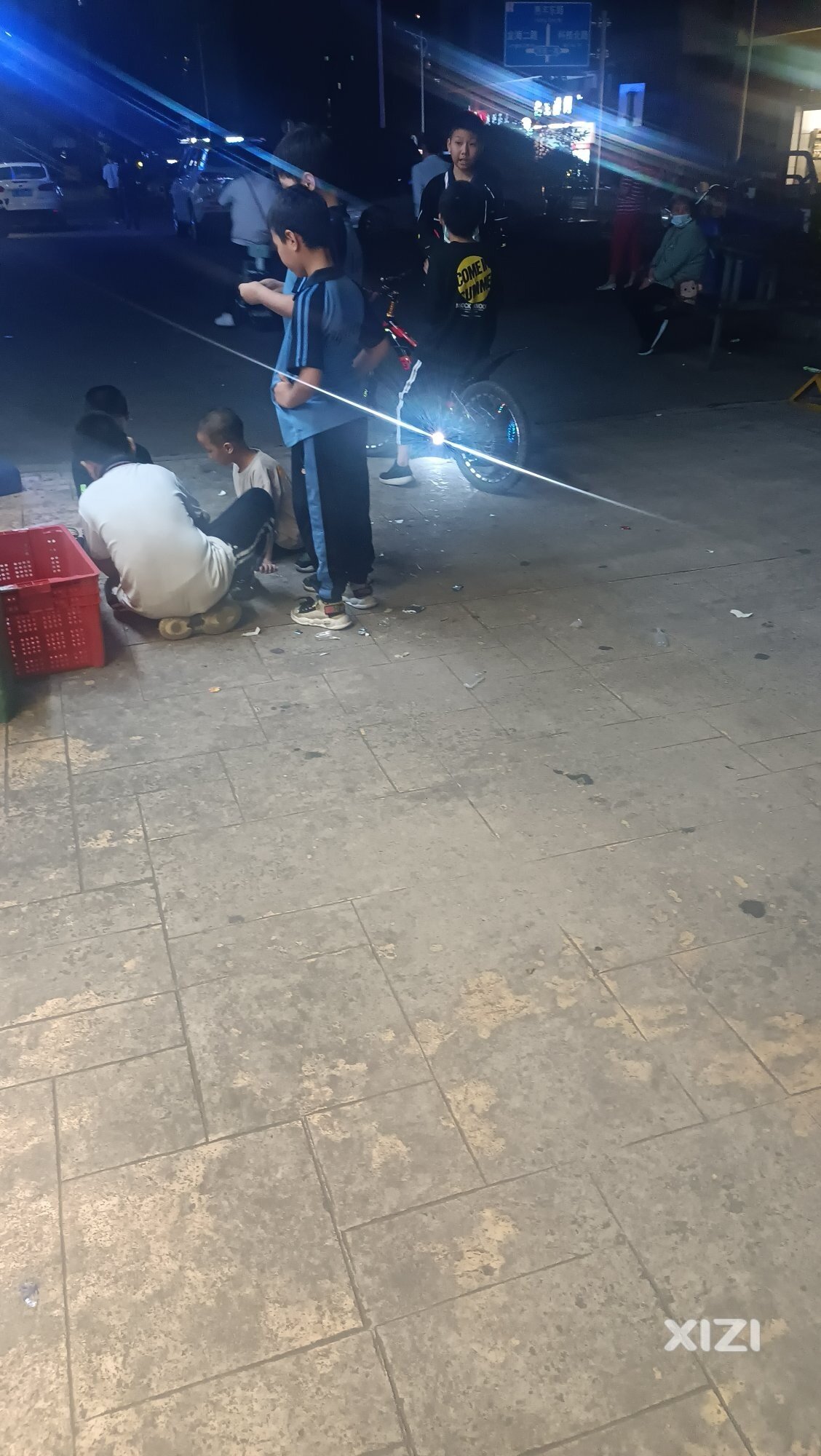 乱扔垃圾，烂仔，雏形