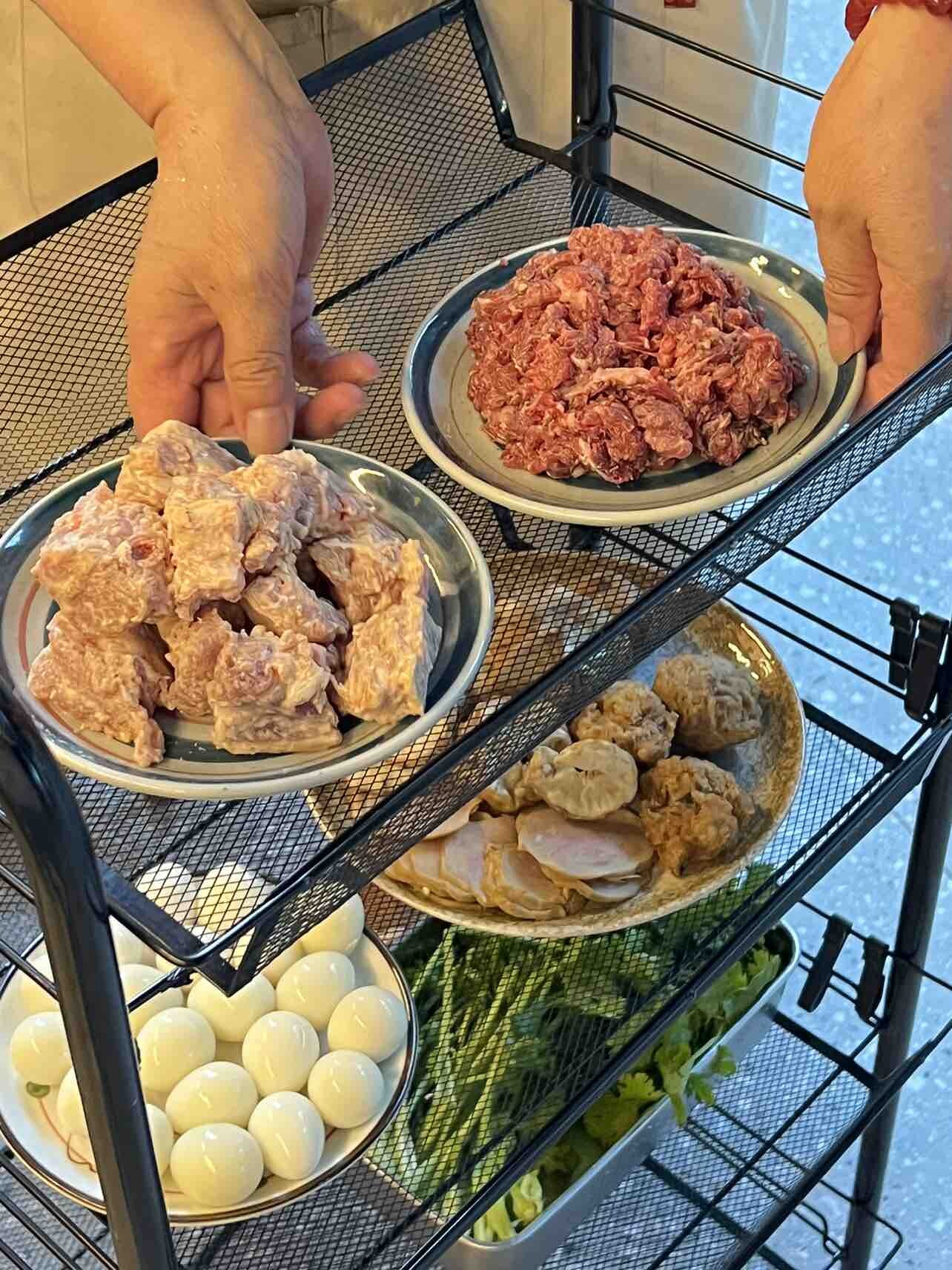 惠州美食：隐藏在大树后的麻辣烫小火锅店～