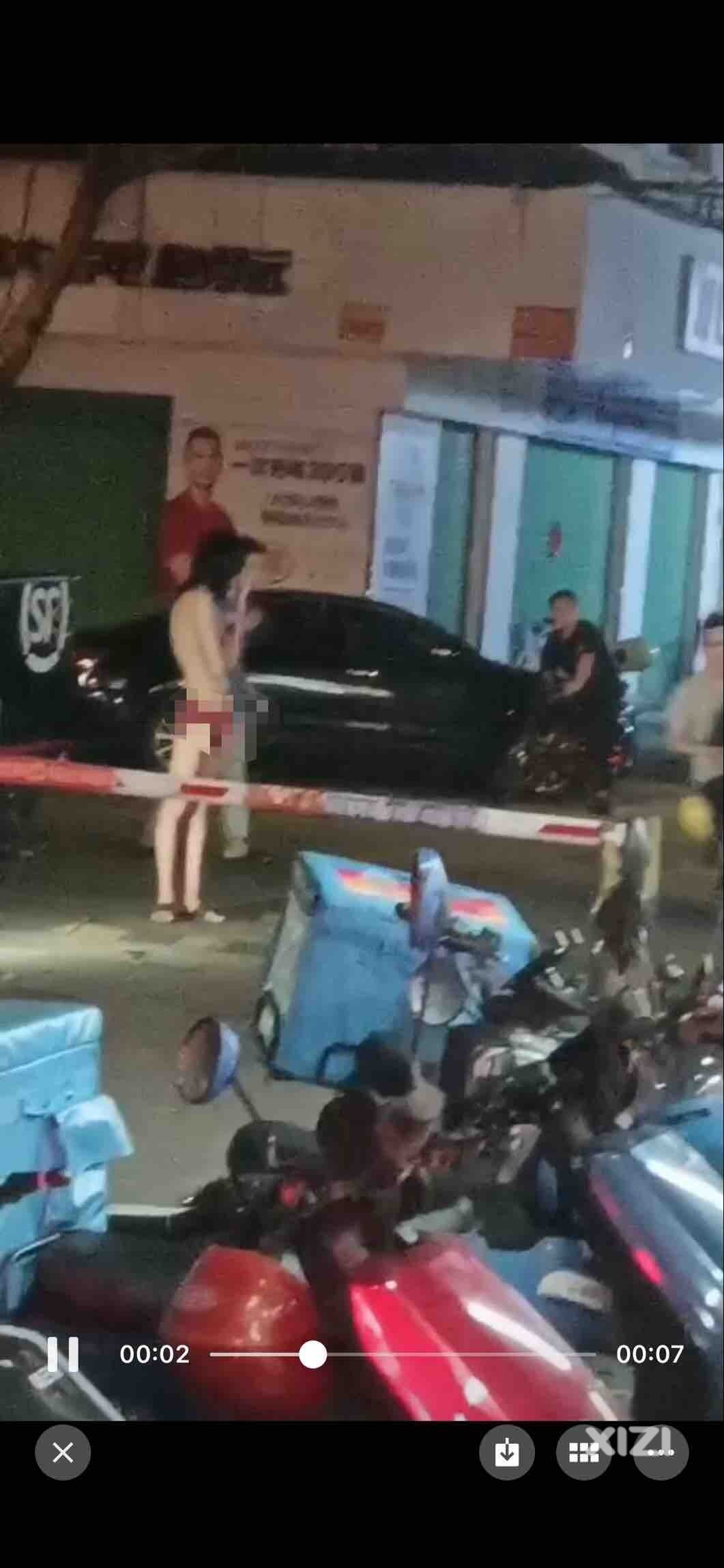 河南岸三号小区附近最近出现疯子