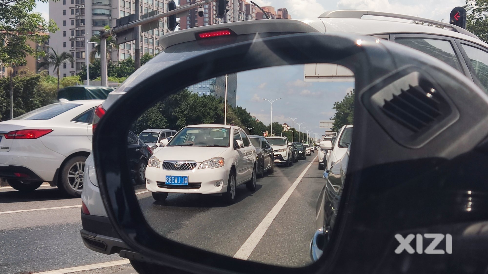 建议晚上封闭惠沙堤一路搞美食一条街。