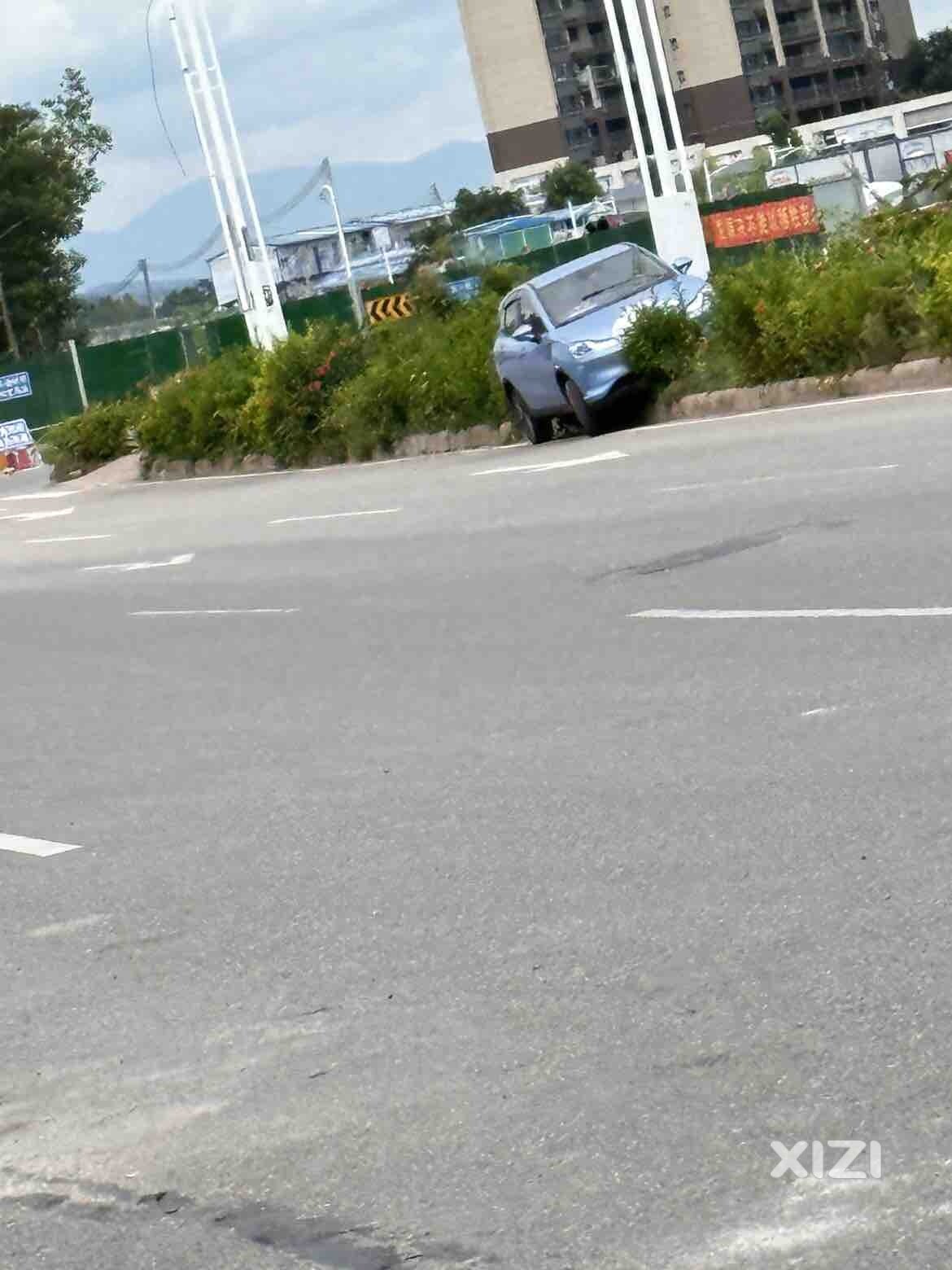 说真的，想停上去还需要点技术