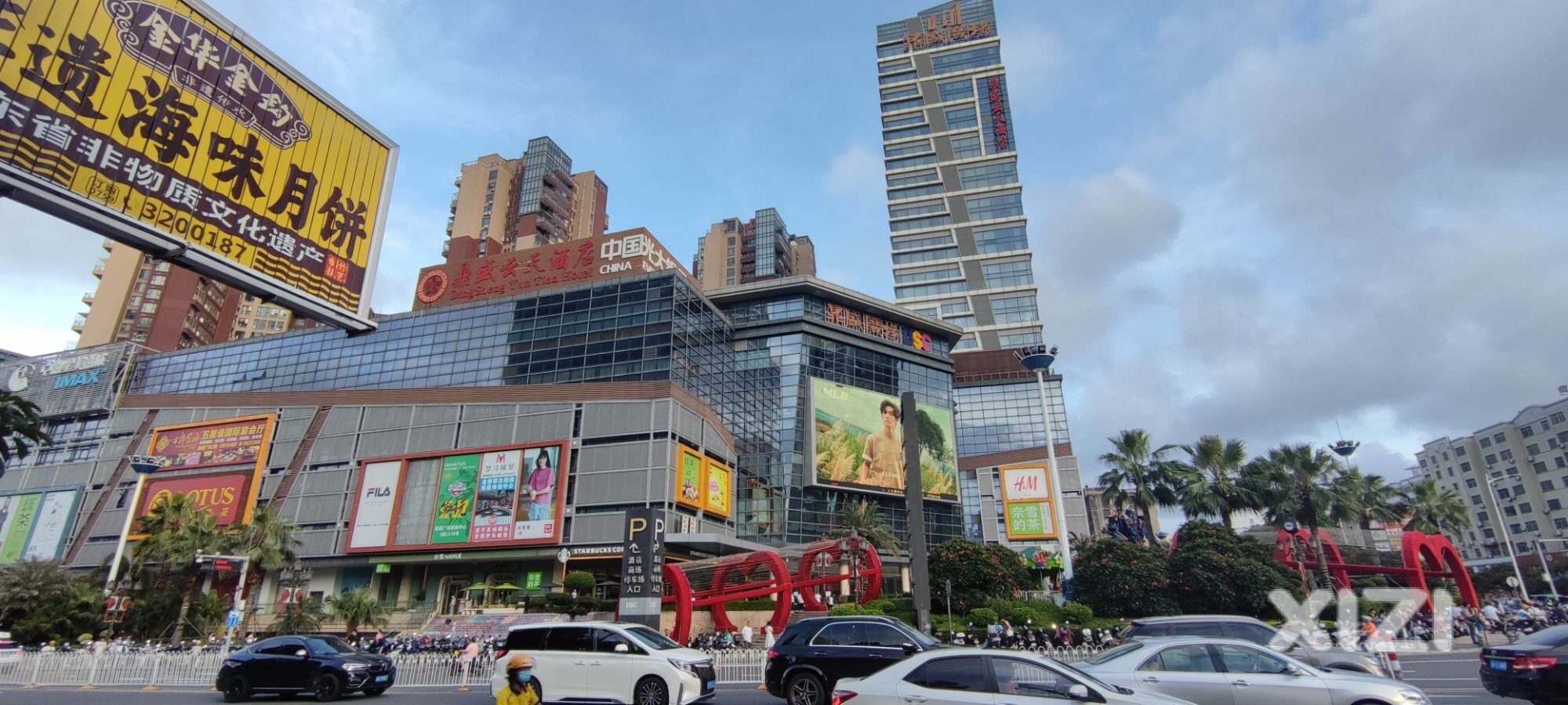 是不是除了深圳，其他城市的车都不愿意在斑马线礼让行人