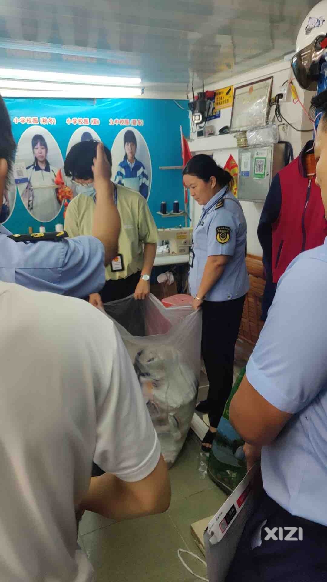 校服假冒的现象，让不少家长上当受骗