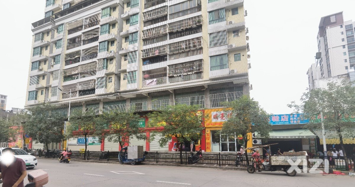 关于惠东县平山街道黄排解放南路196号地段安装临街护栏合理性、合法性