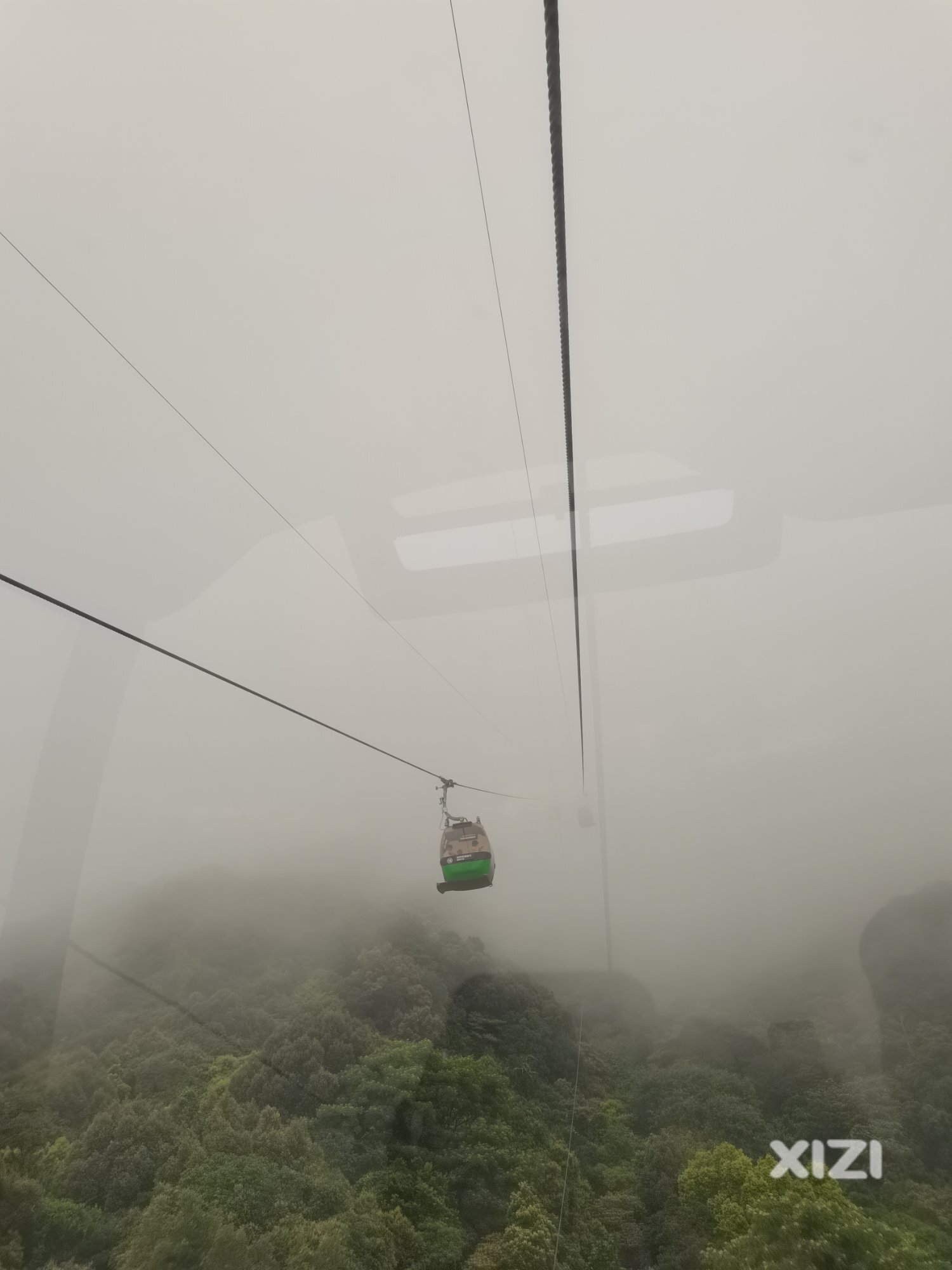 登上罗浮山飞云顶了