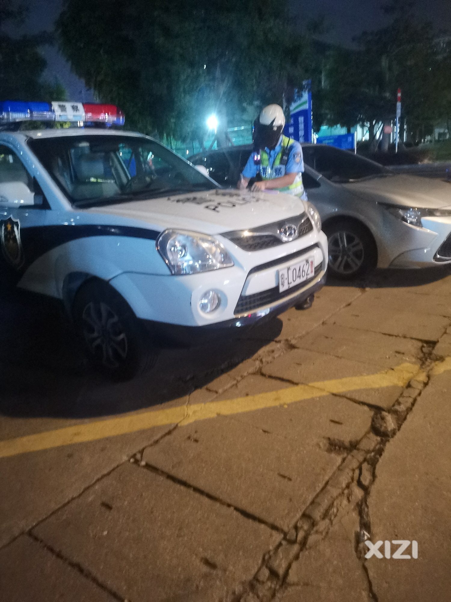 这位交警大人说惠州没10分钟内开走的说法！？