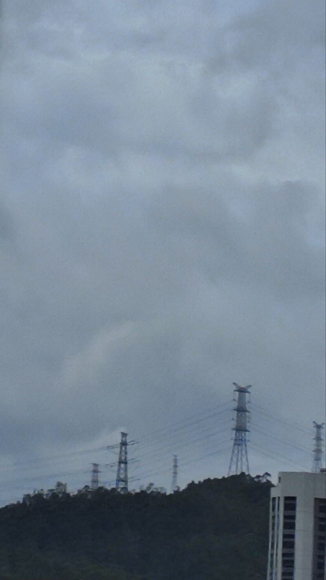 早上11点前还在下雨，我跟老天说给点面子，秒出太阳