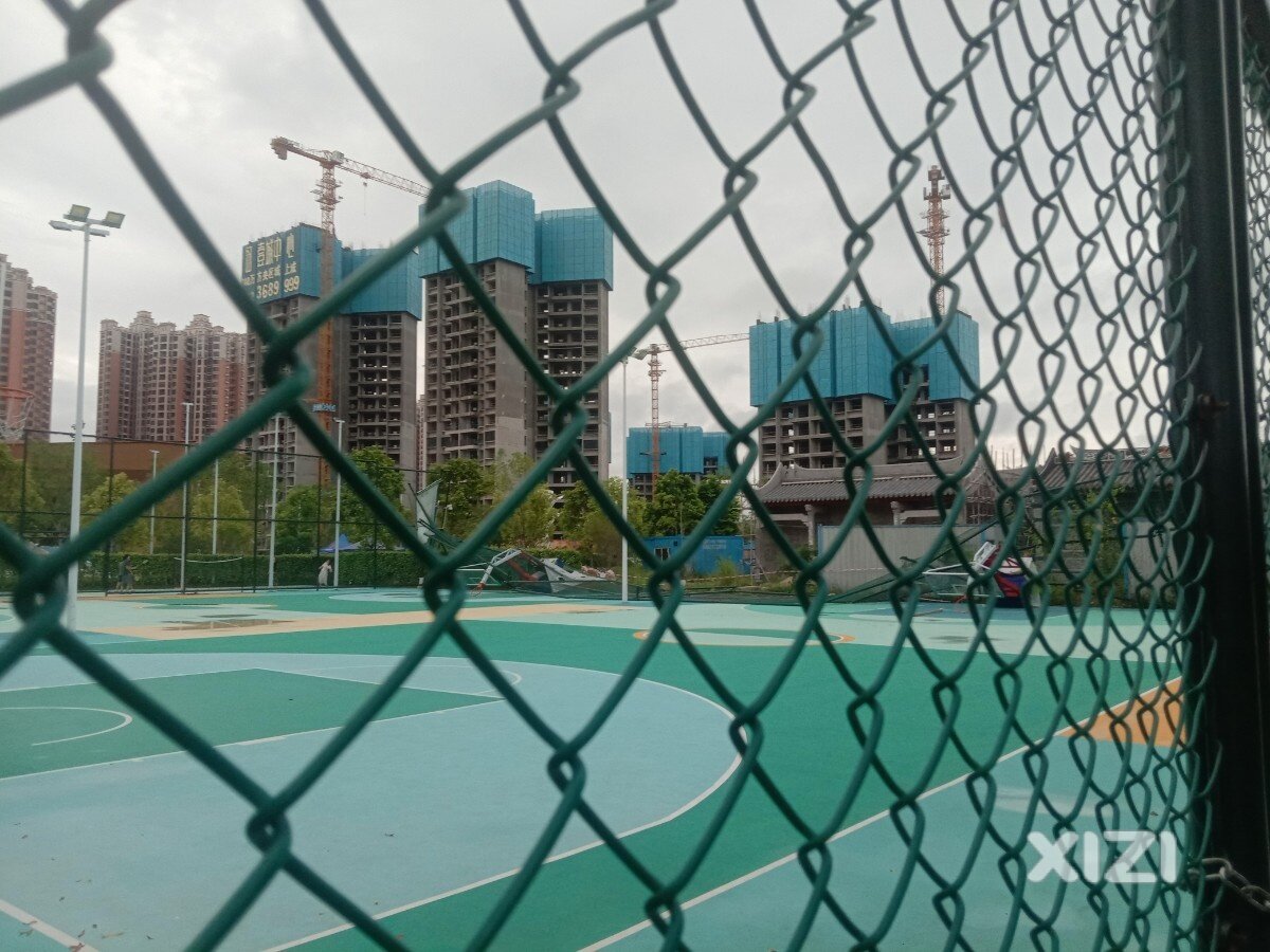 五一公园篮球场豆腐渣工程？