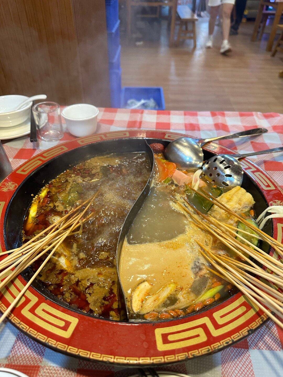 周末愉快，吃饱饭喊口号