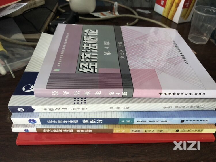 黑户能做信用贷都是骗人的，除了抵押类可沟通