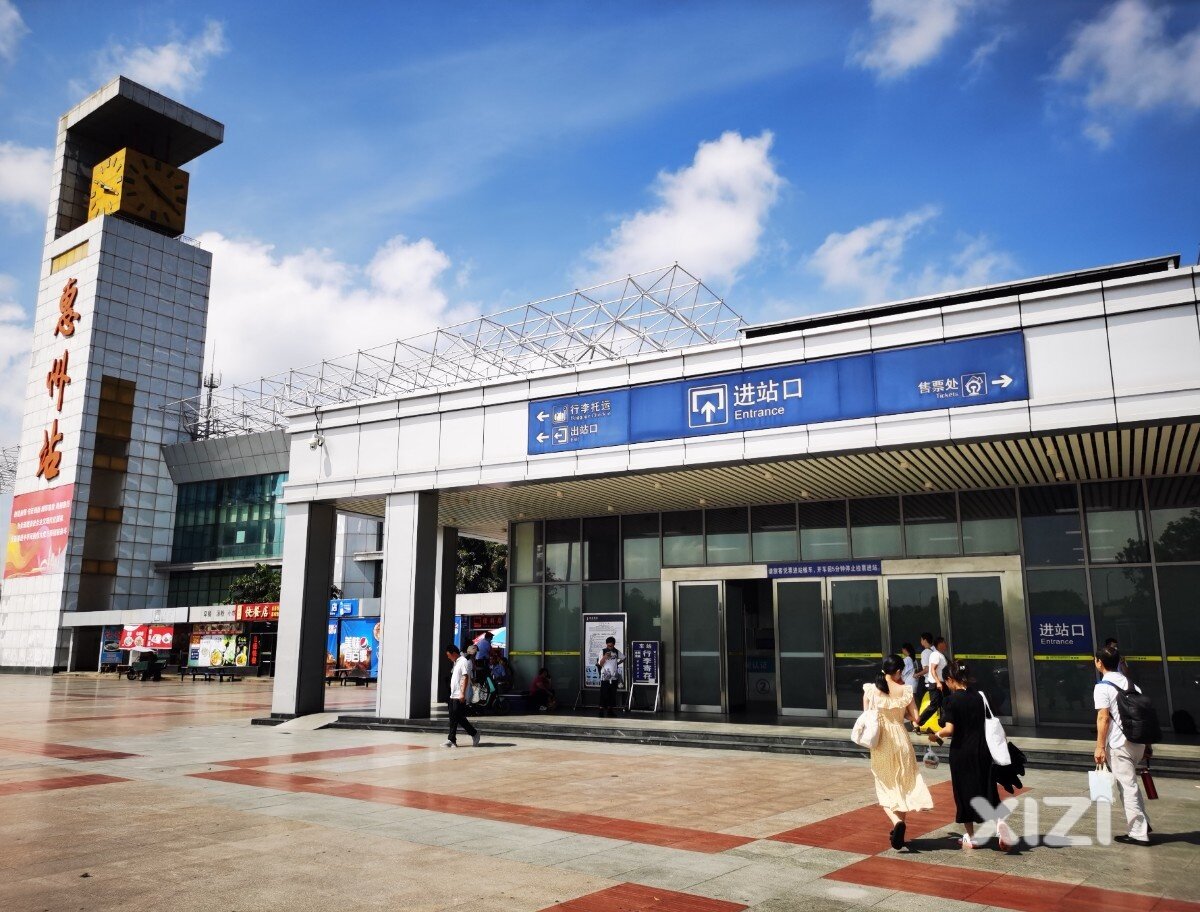 惠州火车站国庆黄金周开行67趟列车，迎接旅客“双节”出行高峰