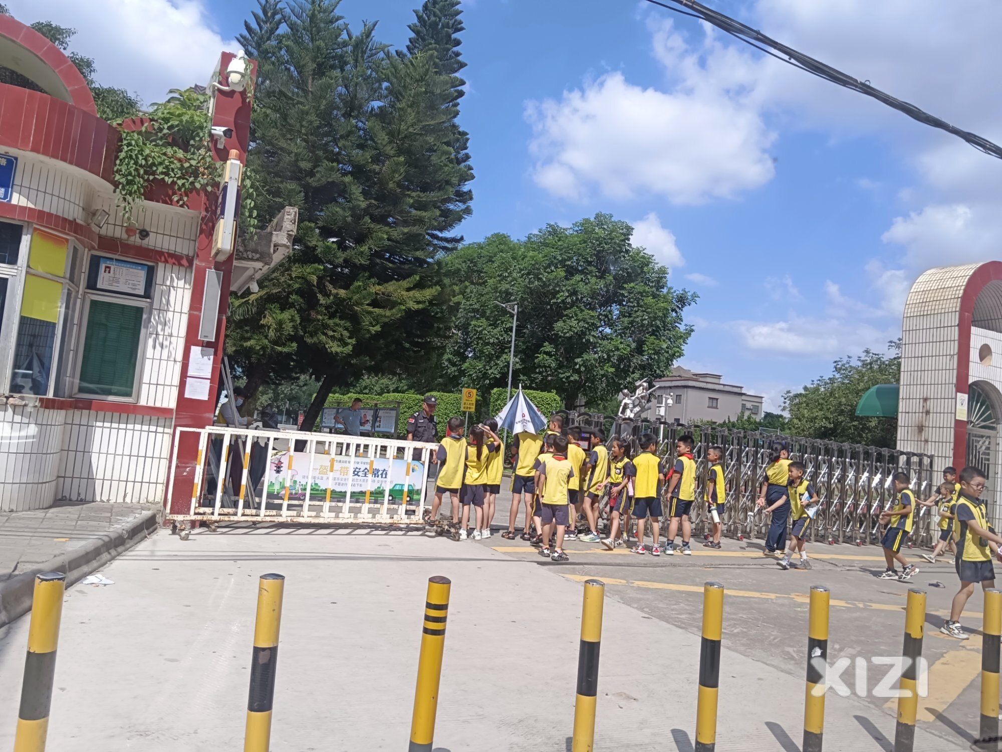 水口中心小学想热晕孩子们吗？