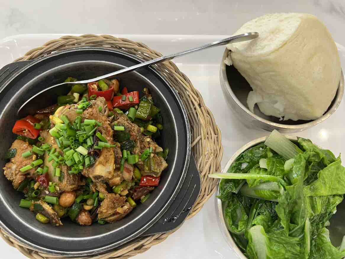 节前饭堂的午餐
