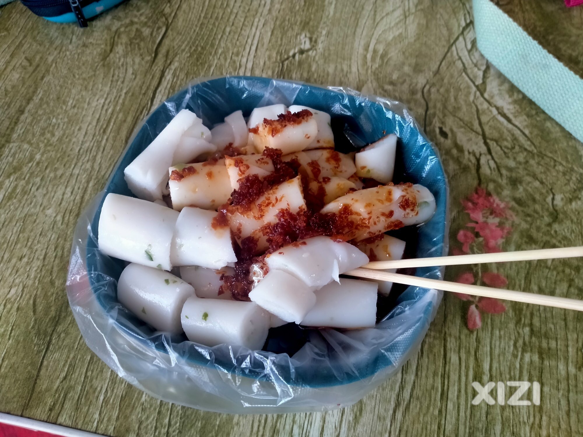 惠东美食～稔山市场的稔山猪肠粄。这次没那么咸。好多了