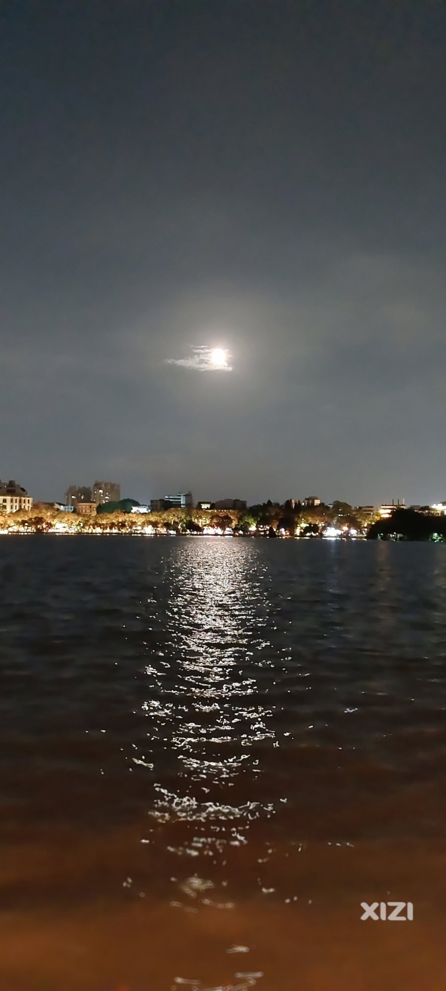 中秋之夜西湖赏月