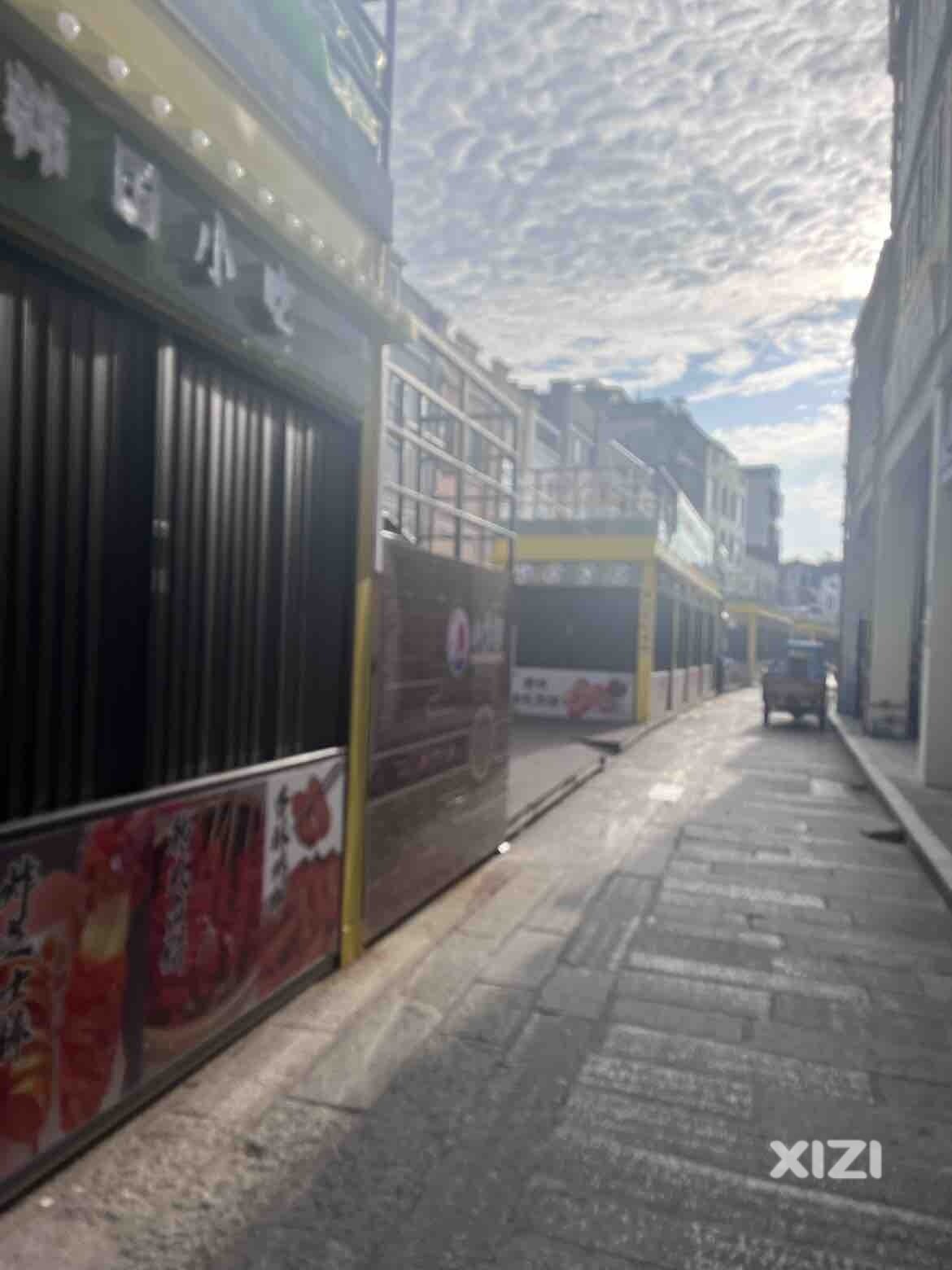 水东街中间这些地摊怎么还不搞掉