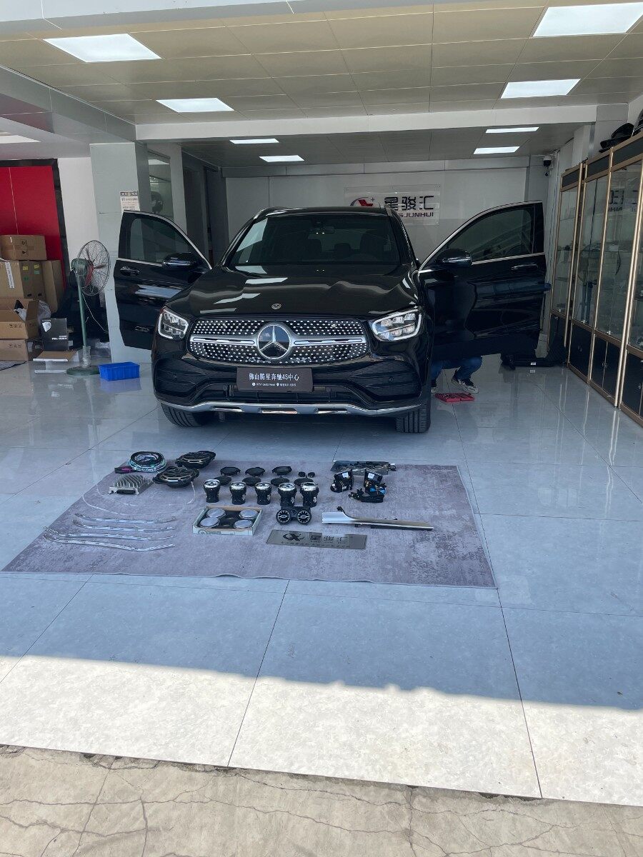 21款奔驰GLC300L升级小柏林音响 提升整车音质