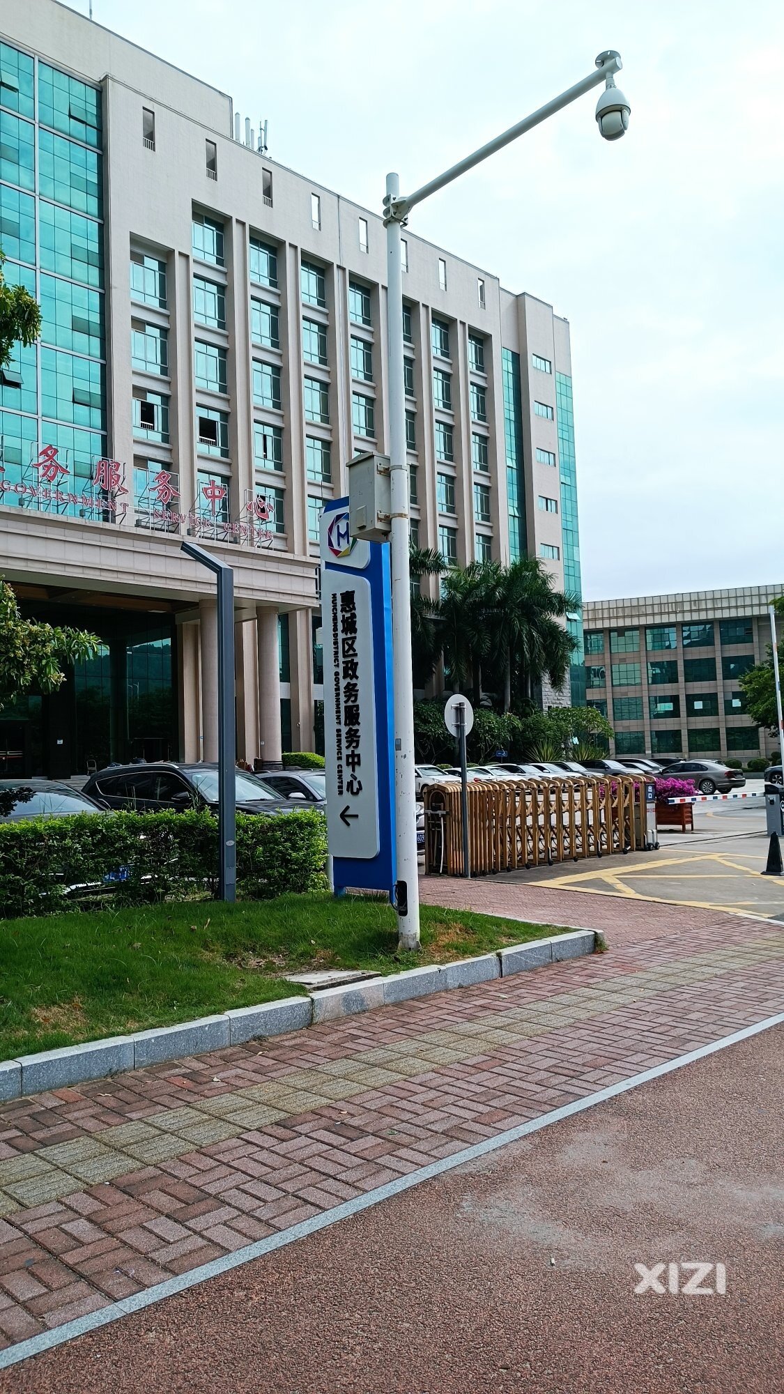 为城区政务服务中心点赞，便民