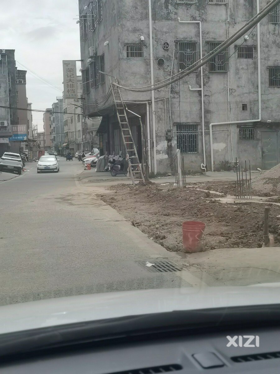 大岭渡湖这里没有前途了，这样建房有报建的吗？