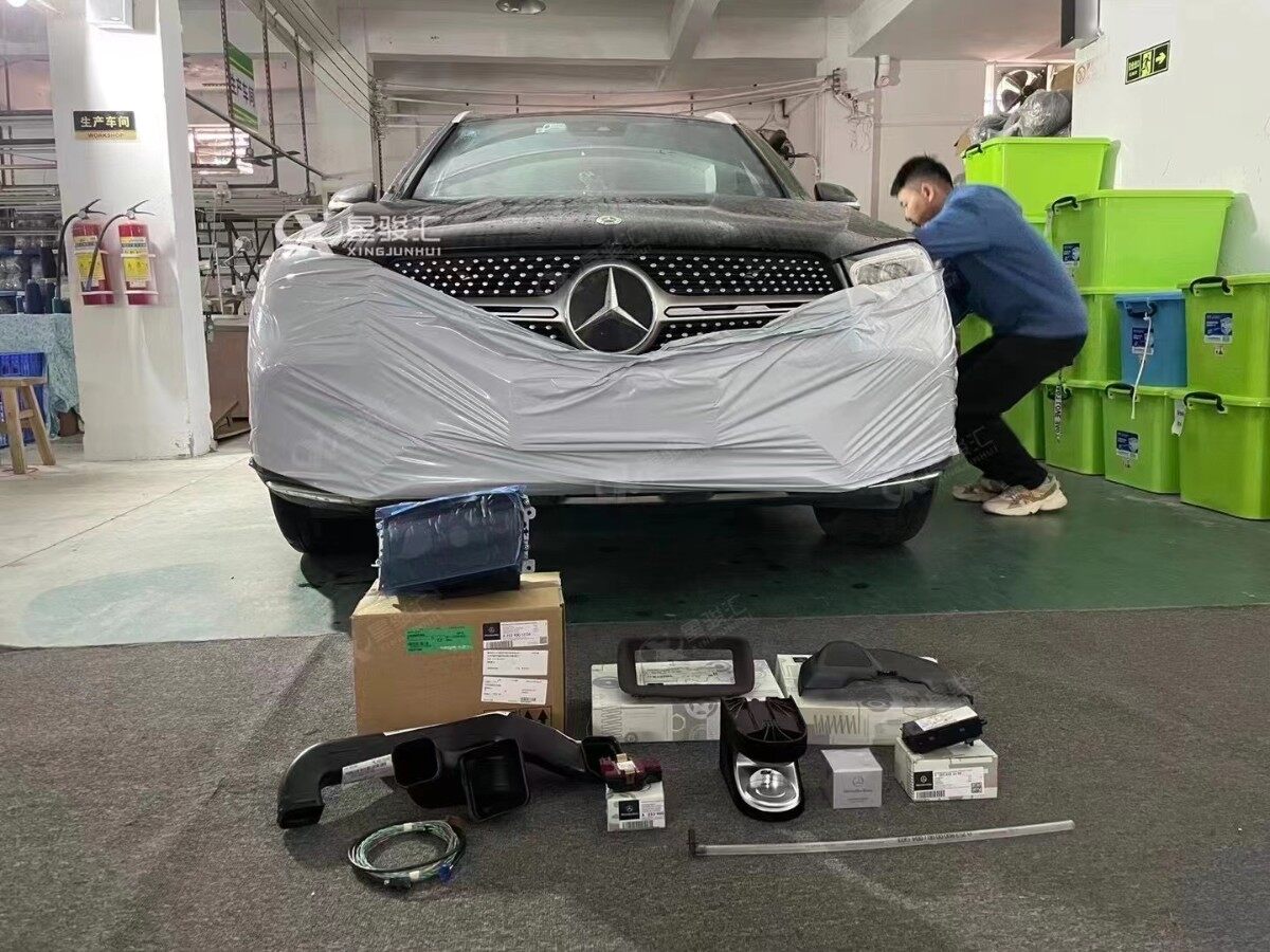 21款奔驰GLC300L升级HUD抬头显示 直视仪表信息 告别低头