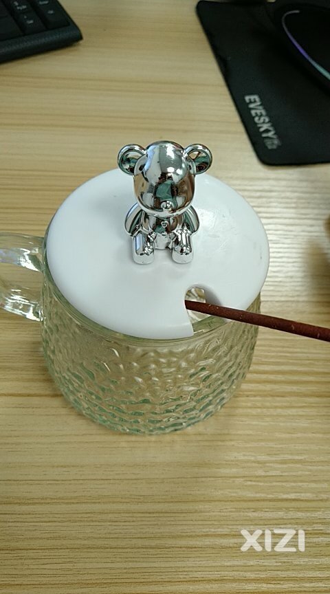 老婆送的，到但没有勺子