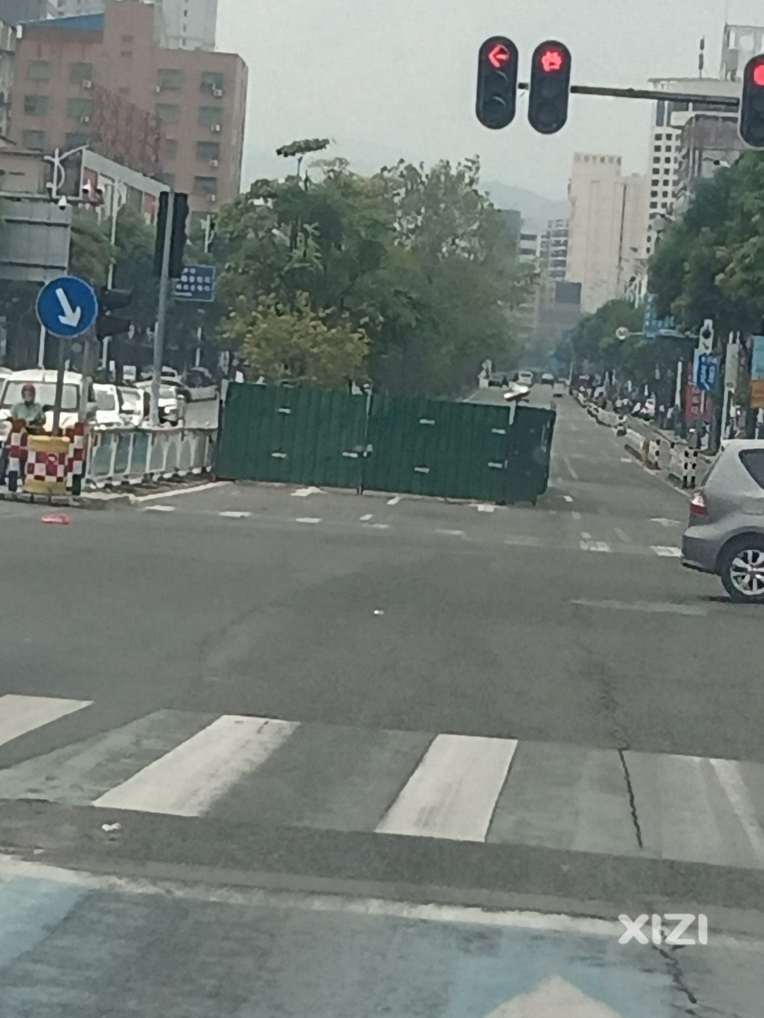 领导不走这条路？