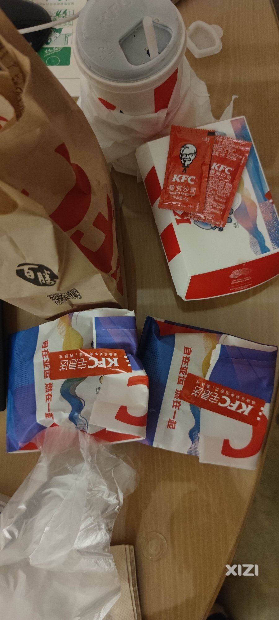 中年男人喜欢吃肯德基，会不会有点奇怪？